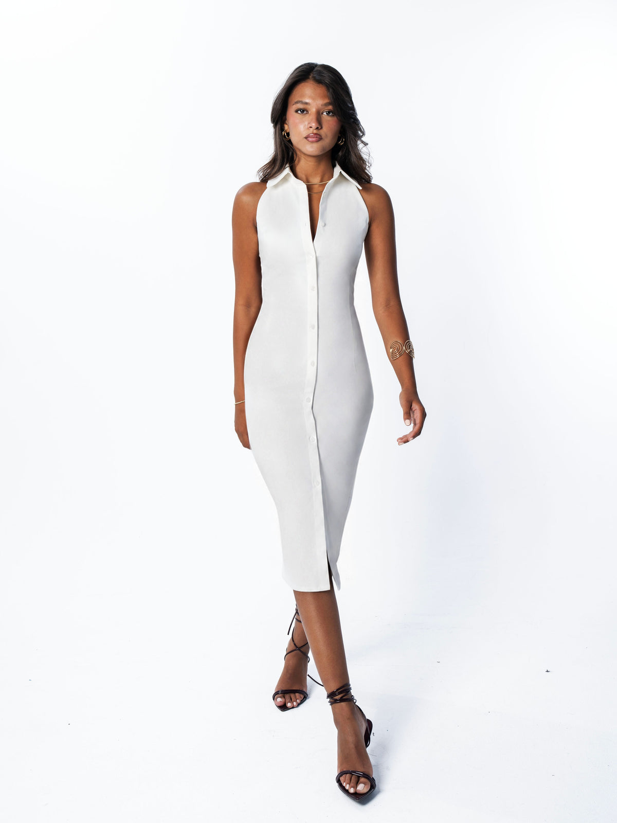 White midi shirt dress in movement